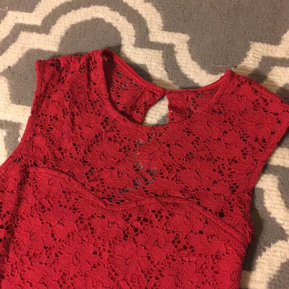 🎉SALE🎉 Lace Bodycon Dress - Picture 5 of 7